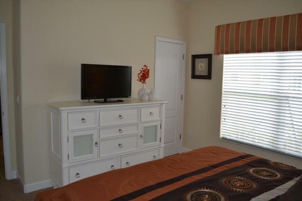 Spacious Villa Near Disney Four Corners ภายนอก รูปภาพ