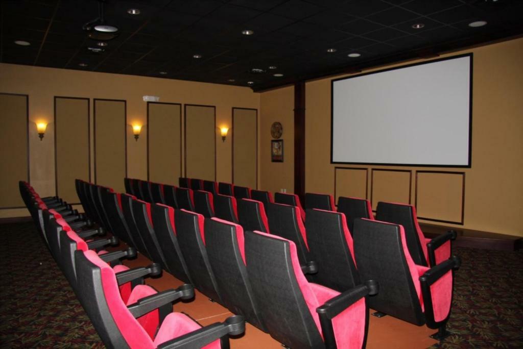 Spacious Villa Near Disney Four Corners ภายนอก รูปภาพ
